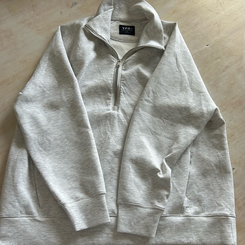 YPB by Ambercrombie Light Gray Zip-Up Womens Sweater